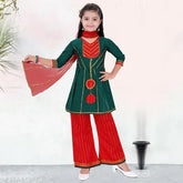 Polycotton girls' kurta pant & dupatta set, three-quarter sleeves, 23in waist size (India)